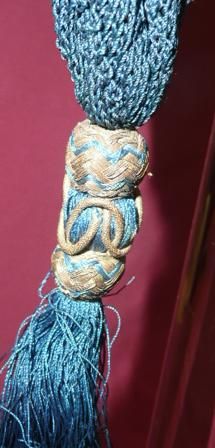   ANTIQUE WOMENS VICTORIAN MISER PURSE KNIT W RING & GOLD LAME THREAD