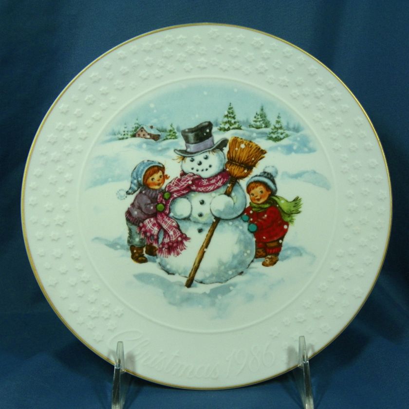 CHILDS CHRISTMAS series 1986 Porcelain PLATE 2 Children Building a 